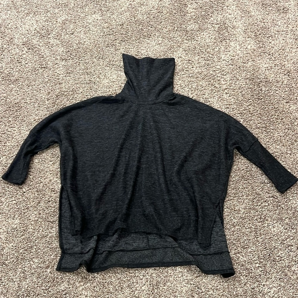 Oversized turtle neck tunic top. Xs/s
